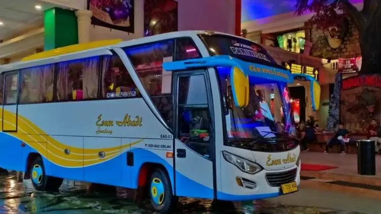 Sewa Bus Pariwisata